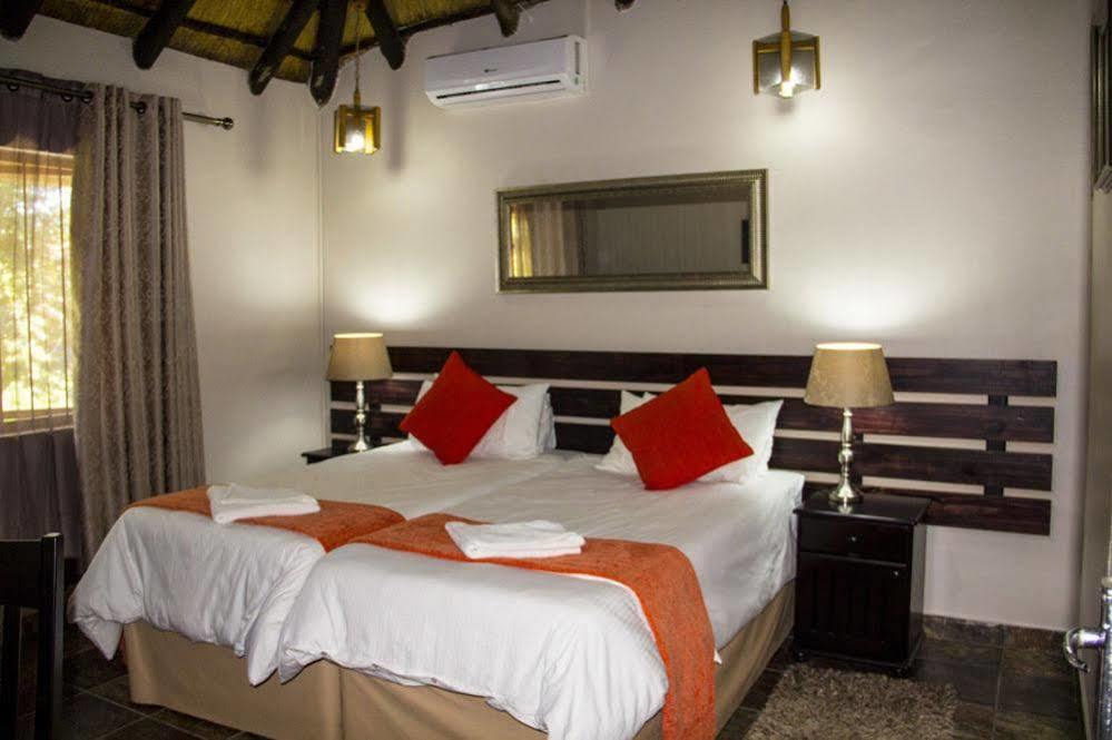 Aristo Manor Hotel Richards Bay Eksteriør billede