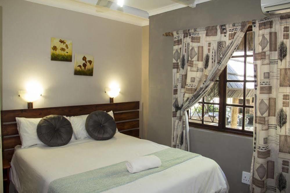 Aristo Manor Hotel Richards Bay Eksteriør billede
