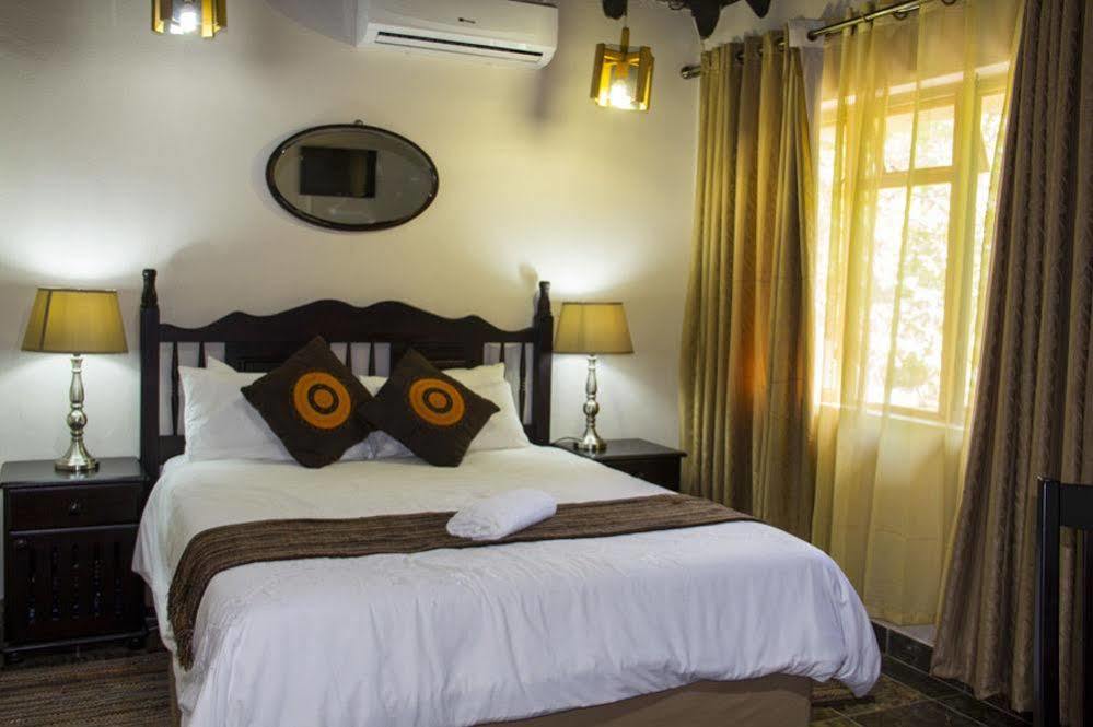 Aristo Manor Hotel Richards Bay Eksteriør billede